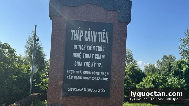 Bia di tích kiến trúc nghệ thuật Chăm Tháp Cánh Tiên