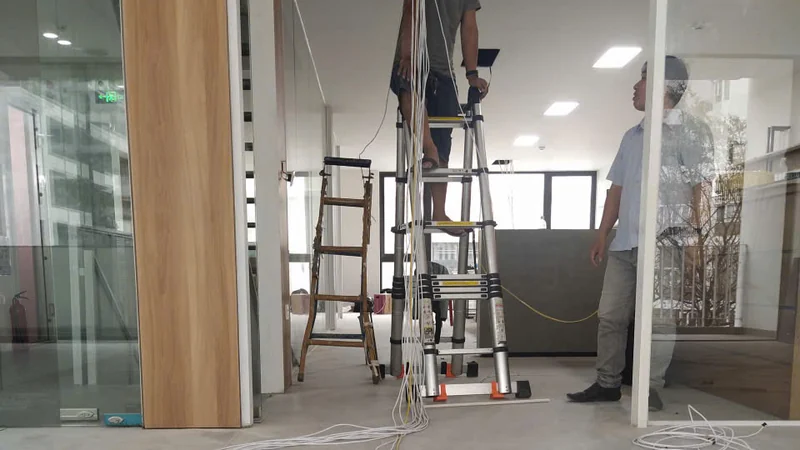 Thi công cáp mạng và điện nhẹ tại văn phòng Vantage Logistics