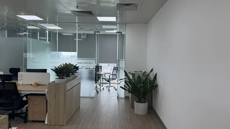 Thi công nội thất văn phòng hoàn thiện tại Vantage Logistics